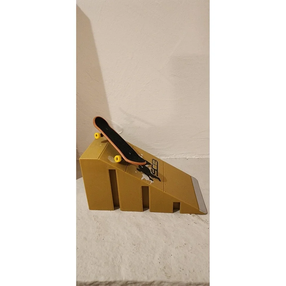 Vintage Tech Deck‎ Skatepark Sc8 Ramp Skate Park Piece Add On With Skateboard